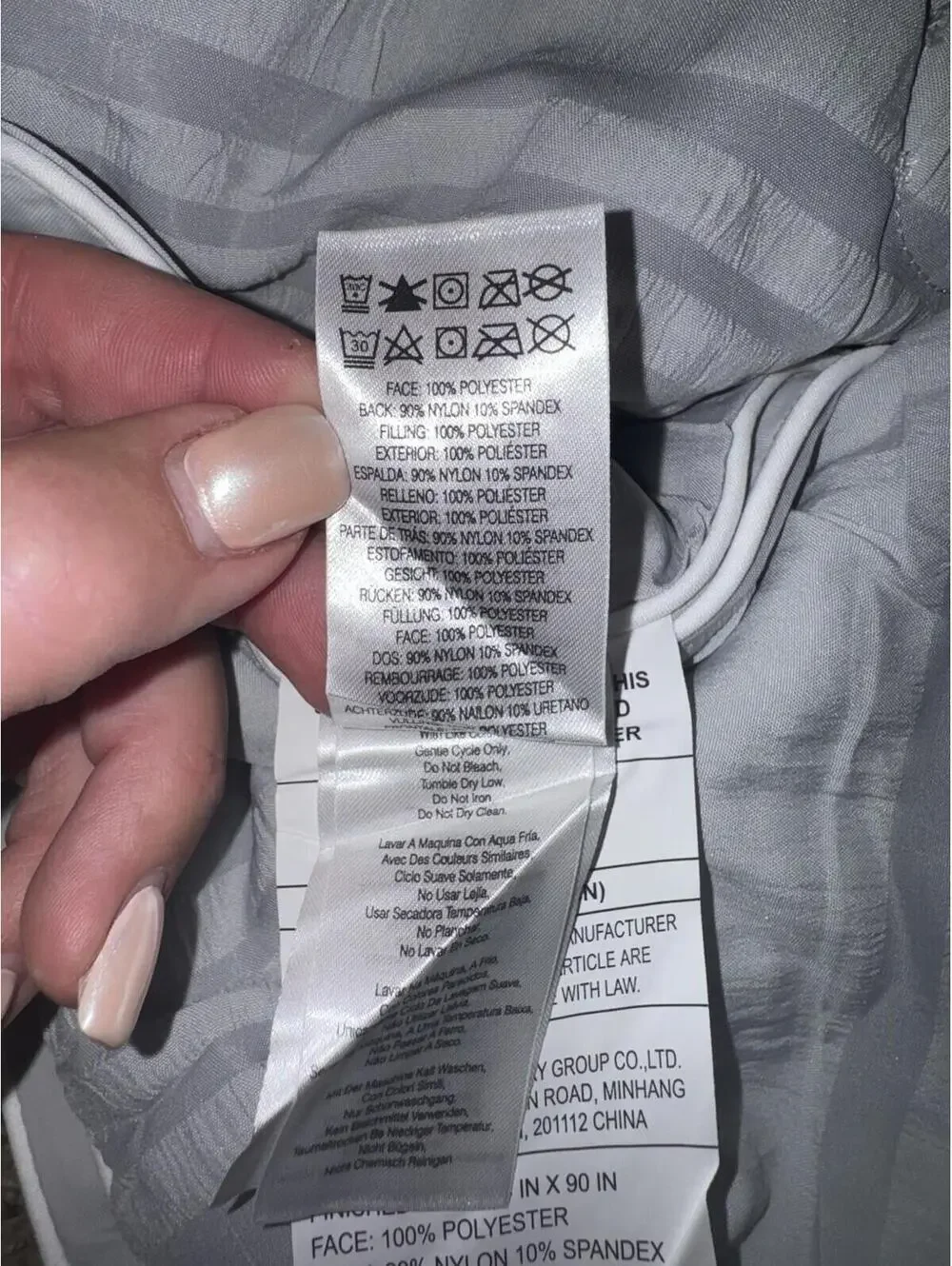 NEW  COZY BLISS Gray Seersucker King Size Cooling comforter
